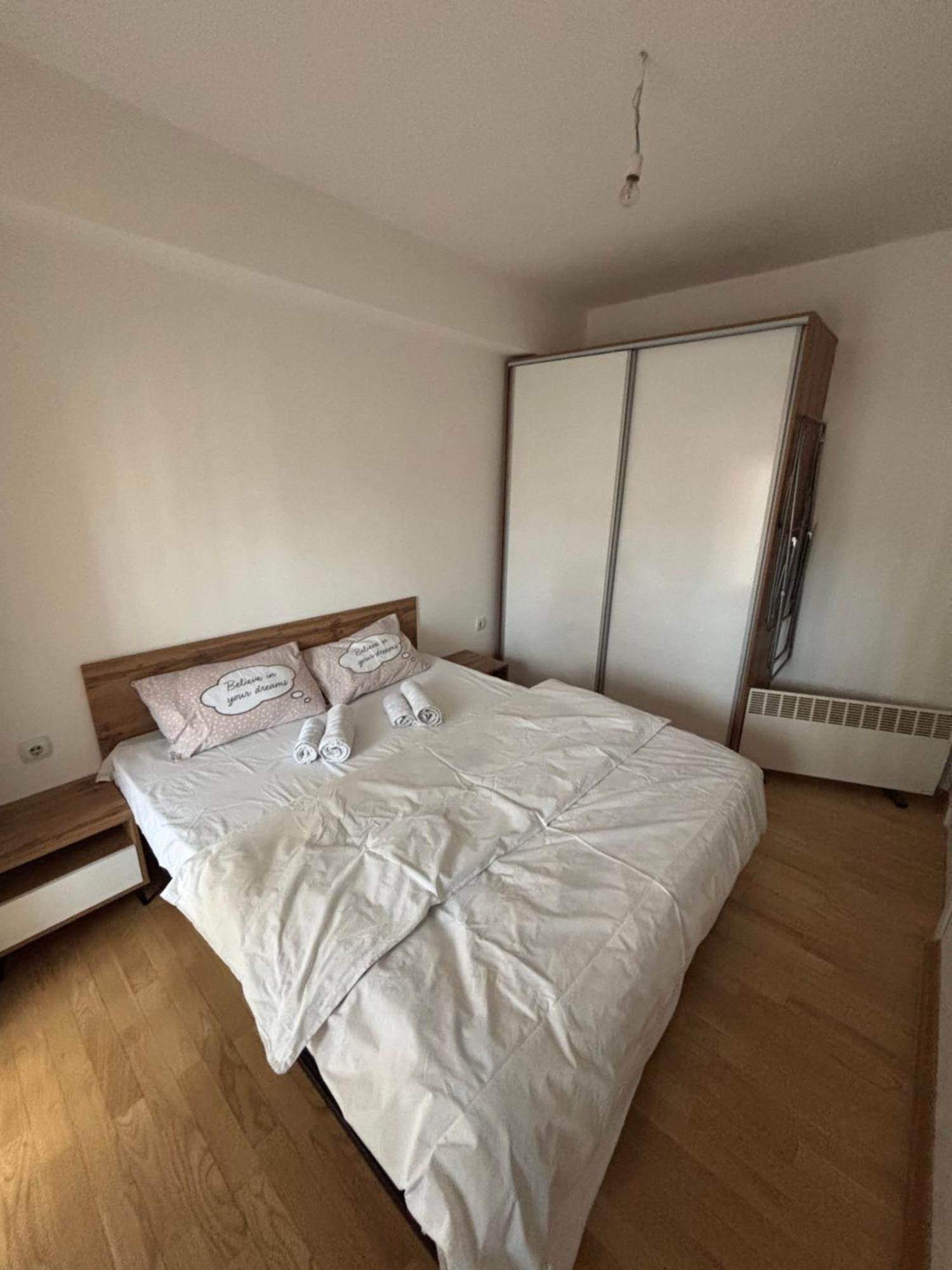Aria Residence & Ѕра, Apartment 1-43, Level 8 비톨라 외부 사진