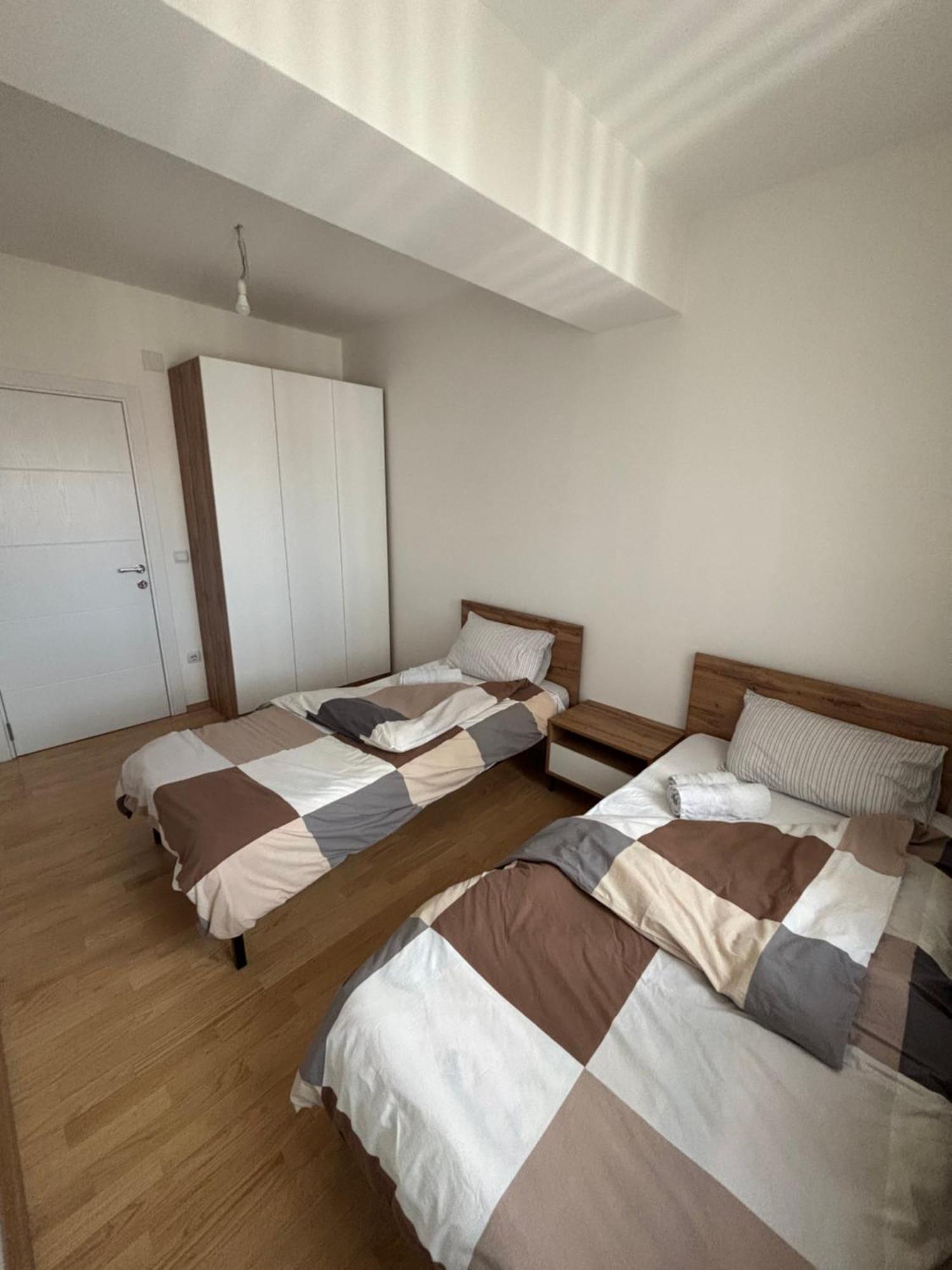 Aria Residence & Ѕра, Apartment 1-43, Level 8 비톨라 외부 사진