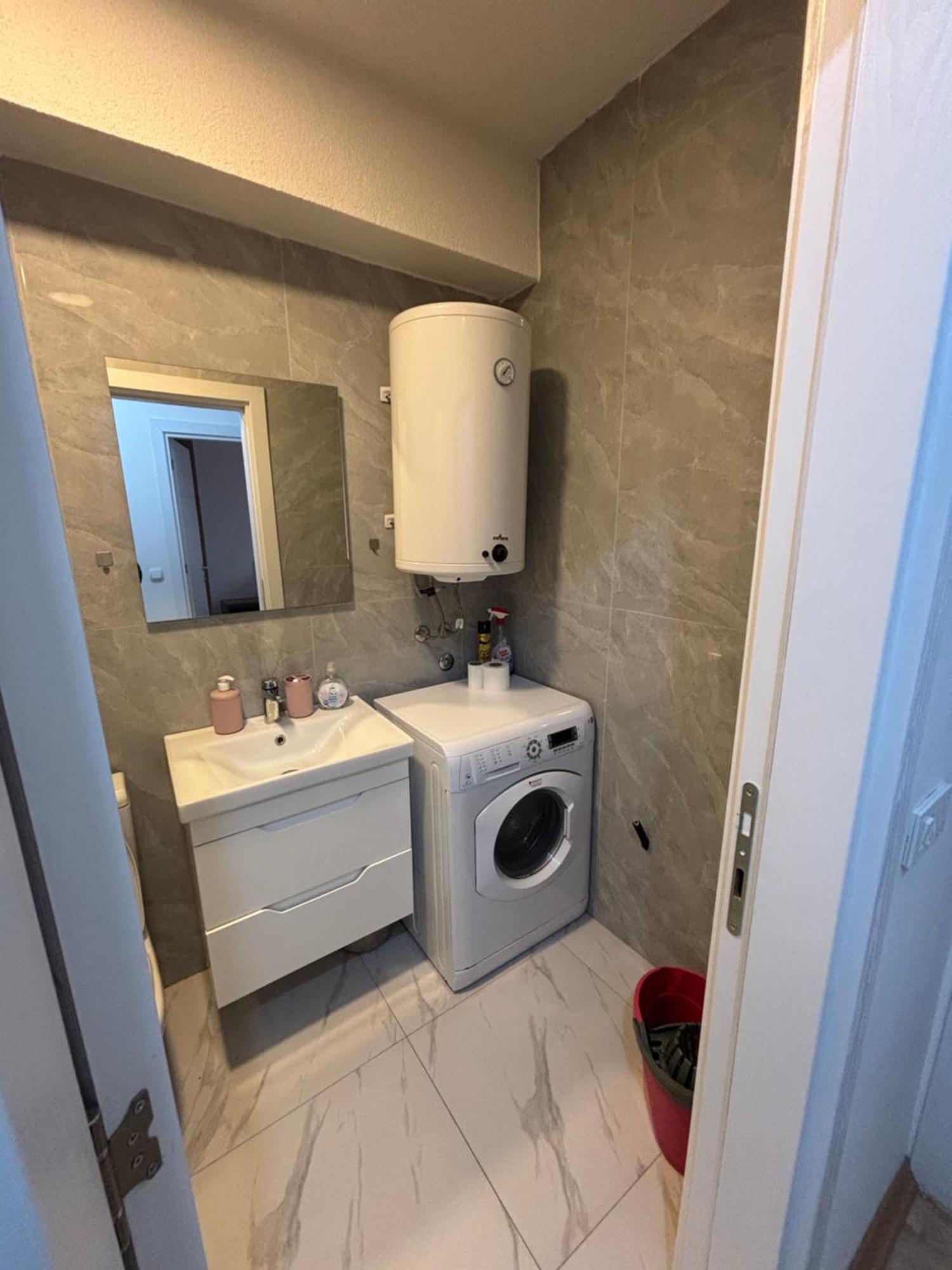 Aria Residence & Ѕра, Apartment 1-43, Level 8 비톨라 외부 사진
